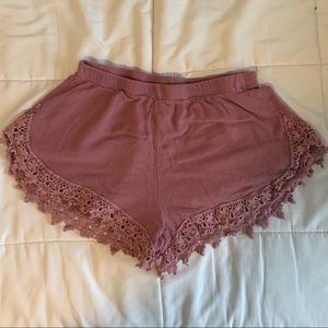Mauve flowy shorts *TRADED*